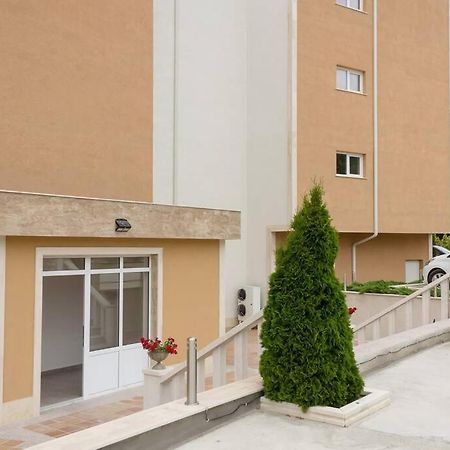 Perfect Summer Vacation Rental - One-Bedroom Flat By Flat Mаnager Topola Buitenkant foto
