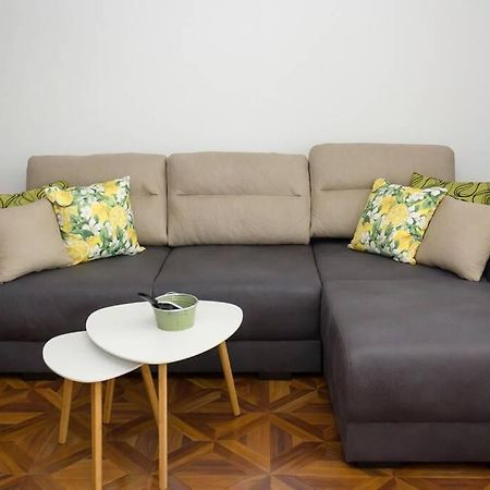 Perfect Summer Vacation Rental - One-Bedroom Flat By Flat Mаnager Topola Buitenkant foto