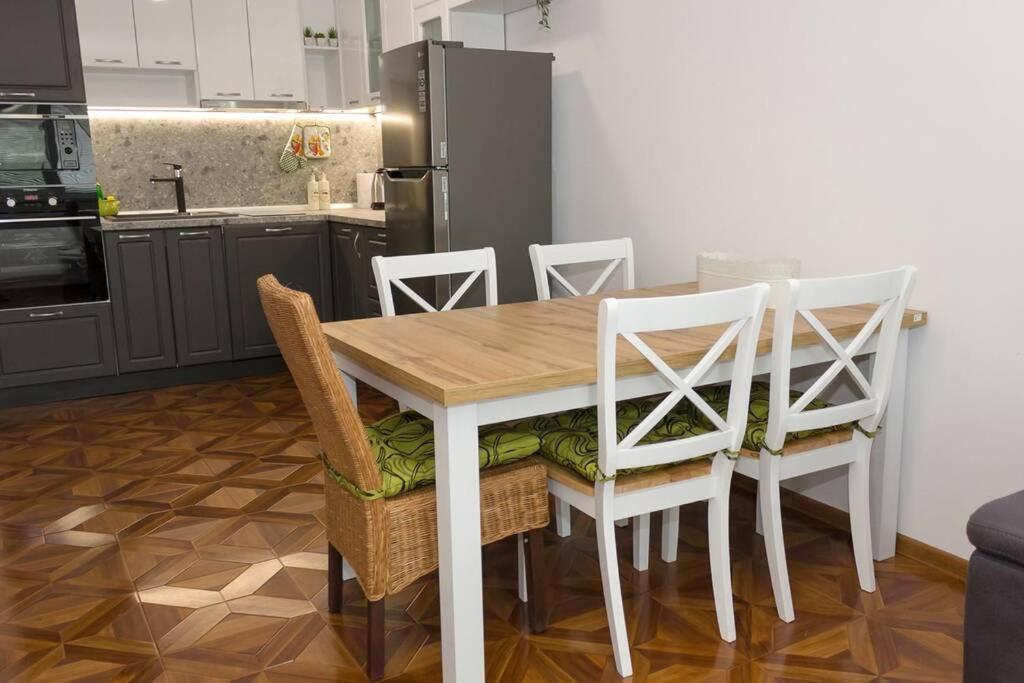 Perfect Summer Vacation Rental - One-Bedroom Flat By Flat Mаnager Topola Buitenkant foto